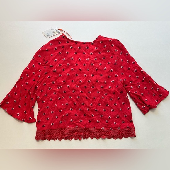 Superdry Sunny lace detail button front top in Red Ditsy Size: 6 NWT - Picture 2 of 11